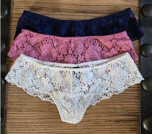 Victoria's Secret Lace Wide Side Thong Bundle Sz XS New 3 pieces